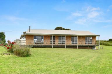Farm Sold - TAS - Carlton River - 7173 - Warm, welcoming, and ready for the new owners to move in!  (Image 2)