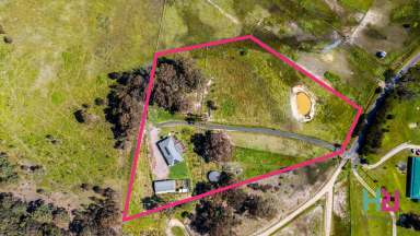 Farm For Sale - NSW - Little Hartley - 2790 - Expansive Family Living with Studio & Acreage in Little Hartley  (Image 2)