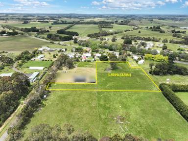 Farm Sold - VIC - Cobden - 3266 - Lifestyle opportunity awaiting your touch.  (Image 2)