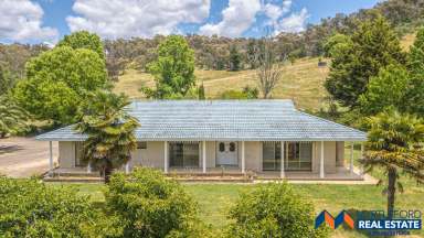 Farm Sold - VIC - Myrtleford - 3737 - Renovators Rare Find in prestige Area  (Image 2)