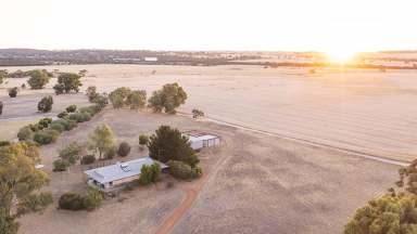 Farm Sold - WA - Pingelly - 6308 - A Weekender or Your New Country Home  (Image 2)