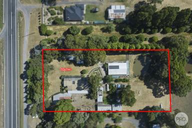 Farm Sold - VIC - Mount Rowan - 3352 - With Small Boarding Cattery  (Image 2)