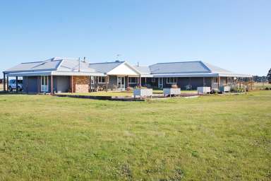 Farm For Sale - WA - Condingup - 6450 - Five Star Rural Retreat for Family and Friends  (Image 2)