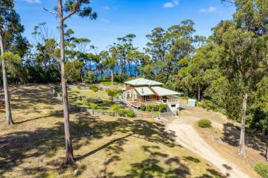 Farm For Sale - TAS - Eaglehawk Neck - 7179 - Private Sanctuary adjoining the dramatic and rugged beauty of Tasman Sea Cliffs along the picturesque East Coast of Tasmania.  (Image 2)