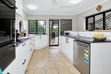 Farm Sold - QLD - Edmonton - 4869 - Privacy Plus - 4 Bedrooms - Pool - 6061m2 - 6x12 Shed  (Image 2)