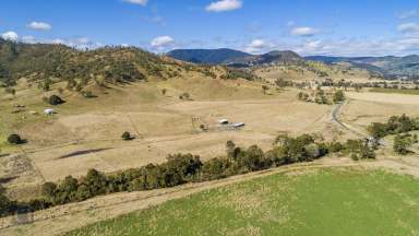 Farm Sold - QLD - Running Creek - 4287 - 'Green Acres' 1,124 acres in three titles  (Image 2)