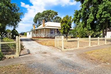 Farm Sold - VIC - Avoca - 3467 - 4047m2 (1 Acre) "Fortuna" Updated & Beautifully Maintained  (Image 2)