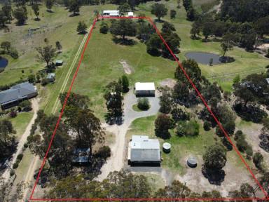 Farm For Sale - VIC - Swan Reach - 3903 - COTTAGE AMONGST THE GUMTREES  (Image 2)