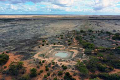 Farm Sold - VIC - Merrinee - 3496 - LARGE BROADACRE CROPPING PROPERTY  (Image 2)