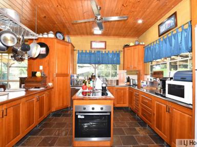 Farm For Sale - QLD - Merryburn - 4854 - QUEENSLANDER CHARM IN A PRIME LOCATION  (Image 2)
