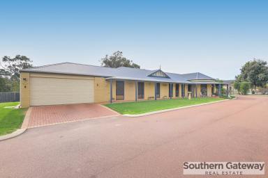 Farm Sold - WA - Byford - 6122 - SOLD BY SALLY BULPITT - SOUTHERN GATEWAY REAL ESTATE  (Image 2)