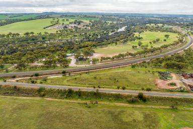 Farm For Sale - WA - Northam - 6401 - 4.82ha Light and Service Industry Zoned Site.  (Image 2)