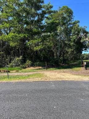 Farm Sold - QLD - Rockingham - 4854 - Lagoon"s Hideaway  (Image 2)