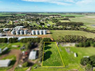 Farm For Sale - VIC - Lismore - 3324 - THE TRUCK STOPS HERE!!!  (Image 2)