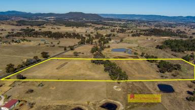 Farm For Sale - NSW - Mudgee - 2850 - 25 ACRES, CREEK FRONTAGE, MINUTES FROM MUDGEE  (Image 2)