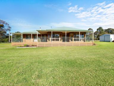 Farm Sold - VIC - Nicholson - 3882 - GORGEOUS COUNTRY HOMESTEAD ON 3.75 ACRES  (Image 2)