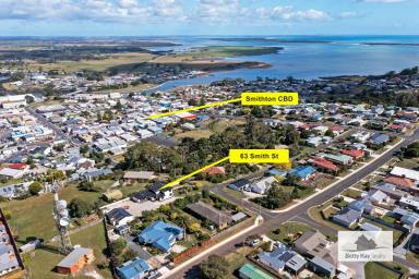 Farm For Sale - TAS - Smithton - 7330 - Extraordinary Property with a huge Block with the Panoramic Town & Water  Views  (Image 2)