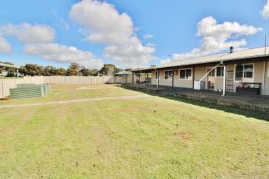 Farm Sold - WA - Wagin - 6315 - Rare Rural Diamond (4 X 2 X 2)  (Image 2)