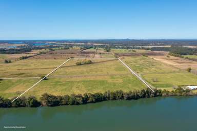 Farm Sold - NSW - Rawdon Island - 2446 - HASTINGS RIVER FRONTAGE – RAWDON ISLAND  (Image 2)