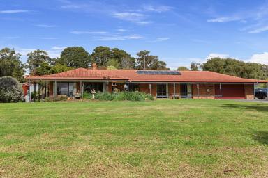 Farm For Sale - VIC - Elliminyt - 3250 - Looking to get away from the hustle and bustle  (Image 2)