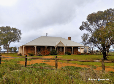 Farm Sold - WA - Doodlakine - 6411 - Yalkyn - 4-bedroom stone-built homestead on approx. 84ha  (Image 2)