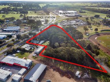 Farm For Sale - VIC - Hamilton - 3300 - Rare Industrial Opportunity 1.5 Hectares  (Image 2)