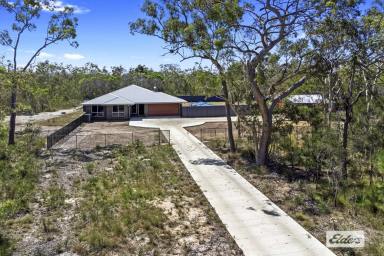 Farm For Sale - QLD - Pacific Haven - 4659 - MODERN COUNTRY LIVING ON TEN ACRES!  (Image 2)