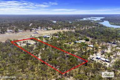 Farm Sold - QLD - Pacific Haven - 4659 - QUEENSLANDER ON 5.5 ACRES--RENOVATOR'S DELIGHT!  (Image 2)