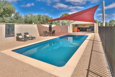 Farm Sold - VIC - Nichols Point - 3501 - A LIFESTYLE OF BOTH CONVENIENCE & LEISURE  (Image 2)