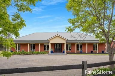 Farm For Sale - NSW - Nowra Hill - 2540 - Country Estate Living  (Image 2)