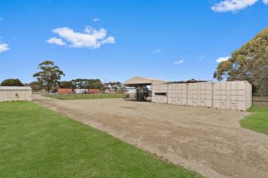 Farm Sold - VIC - Somerville - 3912 - 2 Entrances + Approved Plans & Permits for 9 x 15-metre Shed  (Image 2)