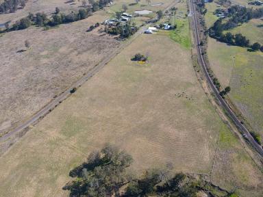 Farm Sold - NSW - Dungog - 2420 - 'The Hall Flat'  (Image 2)