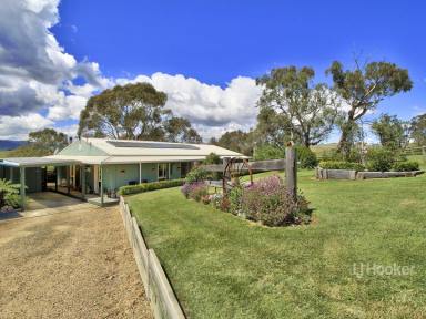 Farm Sold - VIC - Omeo - 3898 - GREAT FAMILY HOME  (Image 2)
