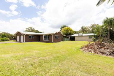 Farm Sold - QLD - Pleystowe - 4741 - RIVERFRONT - MAGIC LIFESTYLE  (Image 2)