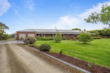 Farm Sold - VIC - Cambrian Hill - 3352 - Impressive Family Home On Ballarat Fringe  (Image 2)