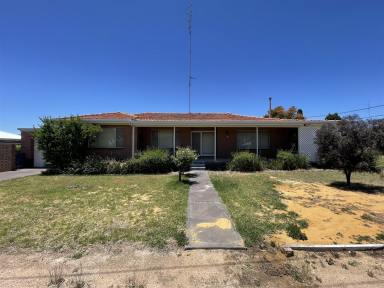 Farm Sold - WA - Dowerin - 6461 - Sold Brick & Tile with the Amenities of Town Nearby  (Image 2)
