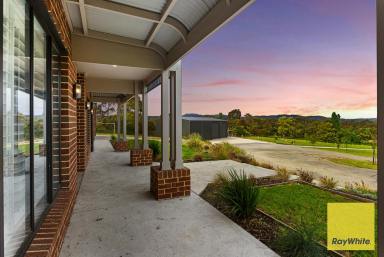 Farm Sold - VIC - Foster - 3960 - STYLISH EXECUTIVE RESIDENCE CLOSE TO TOWN  (Image 2)
