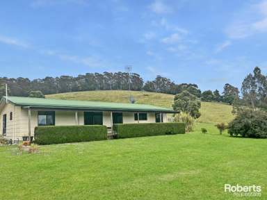 Farm Sold - TAS - Goshen - 7216 - WELCOME HOME!  (Image 2)