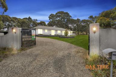 Farm For Sale - VIC - Sunbury - 3429 - FOR PRIVATE INSPECTION!!!
Contact Rajbir Shahi on 0424 775 747  (Image 2)