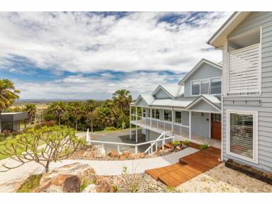 Farm For Sale - NSW - Forster - 2428 - LUXURY LISTING:  STUNNING & MODERN CAPE HAWKE ACREAGE  (Image 2)