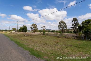 Farm Sold - QLD - Emu Vale - 4371 - 3 ADJOINING TITLES  (Image 2)