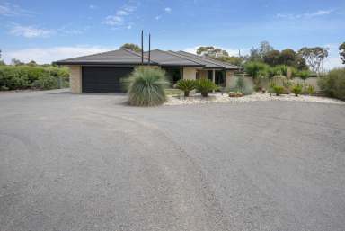 Farm Sold - VIC - Swan Hill - 3585 - THE QUIET ACHIEVER!  (Image 2)