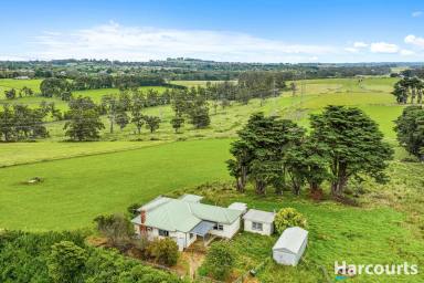 Farm Sold - VIC - Drouin - 3818 - Good Red/Chocolate Soil  (Image 2)