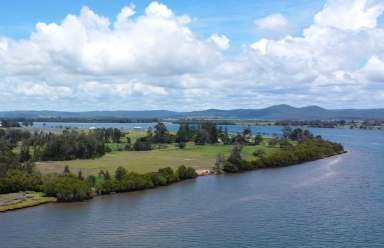 Farm For Sale - NSW - Palmers Island - 2463 - Water-Side Dreams Delivered…  (Image 2)