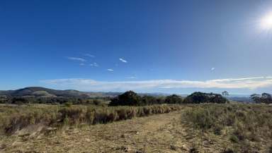 Farm Sold - NSW - Rye Park - 2586 - 140 ACRES, 3 BR COTTAGE, DWELLING ENTITLEMENT, DAM, VIEWS, ROAD FRONTAGE, POWER, IDEAL LIFESTYLE OR WEEKEND RETREAT.  (Image 2)