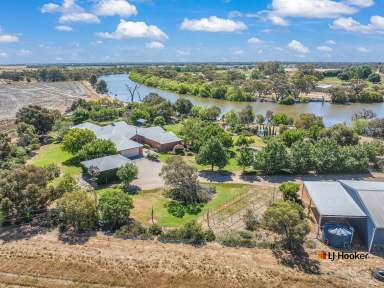 Farm For Sale - VIC - Echuca - 3564 - Discover Your Perfect Canvas  (Image 2)