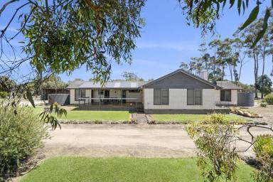 Farm For Sale - VIC - Lismore - 3324 - MODERN COMFORT MEETS COUNTRY CHARM  (Image 2)