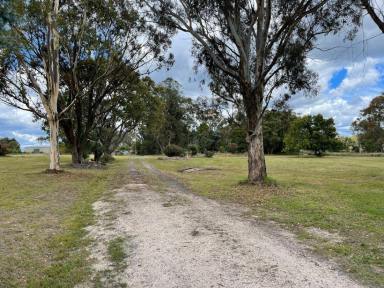 Farm For Sale - QLD - The Summit - 4377 - Lovely home Great location  (Image 2)