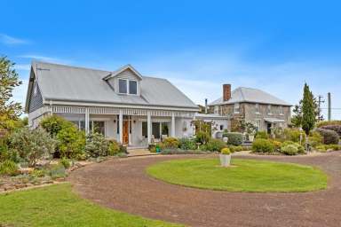 Farm For Sale - TAS - Swansea - 7190 - Lifestyle, privacy & uninterrupted views  (Image 2)