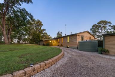 Farm For Sale - QLD - Victory Heights - 4570 - Timeless Classic  (Image 2)